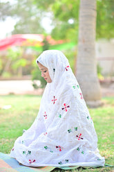 White Embroidered Namaz Chadar